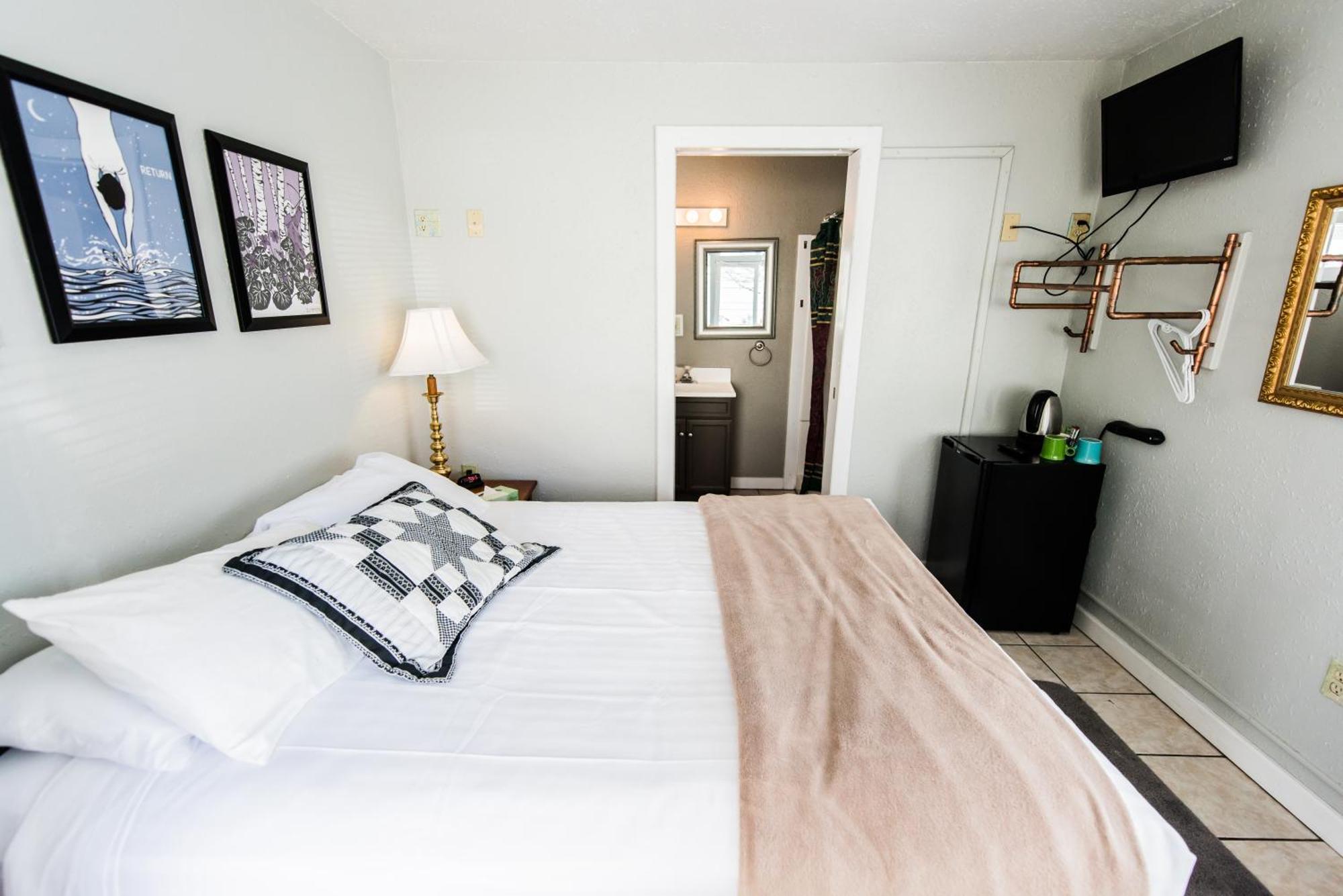 Riverwalk Inn Chelan Habitación foto