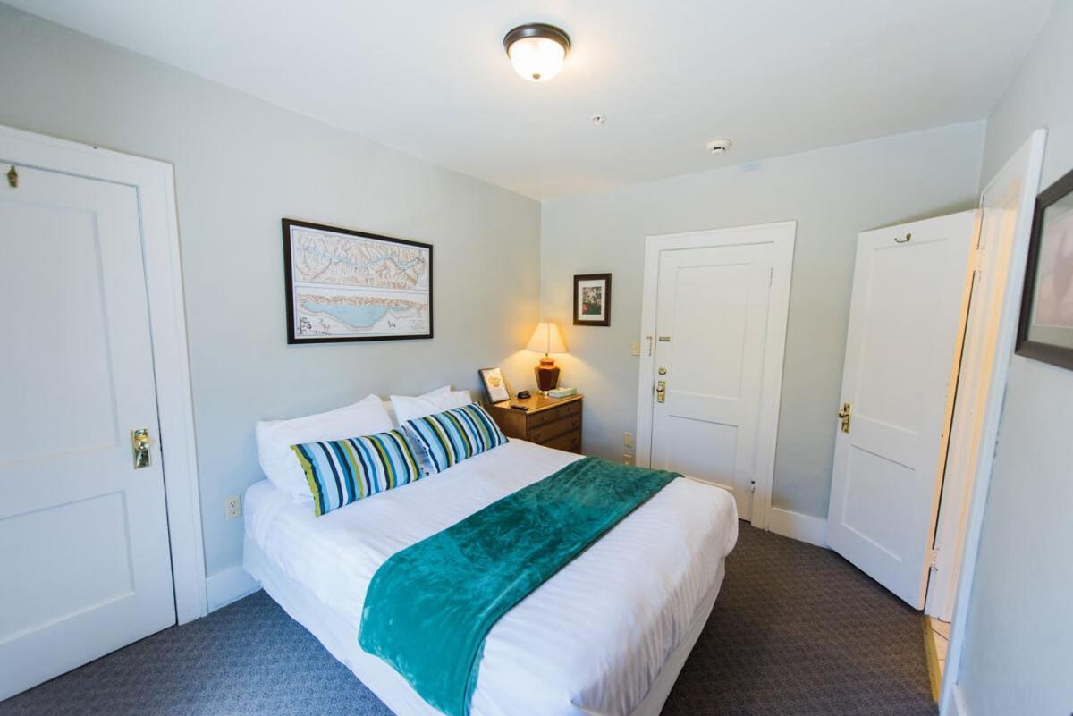 Riverwalk Inn Chelan Exterior foto